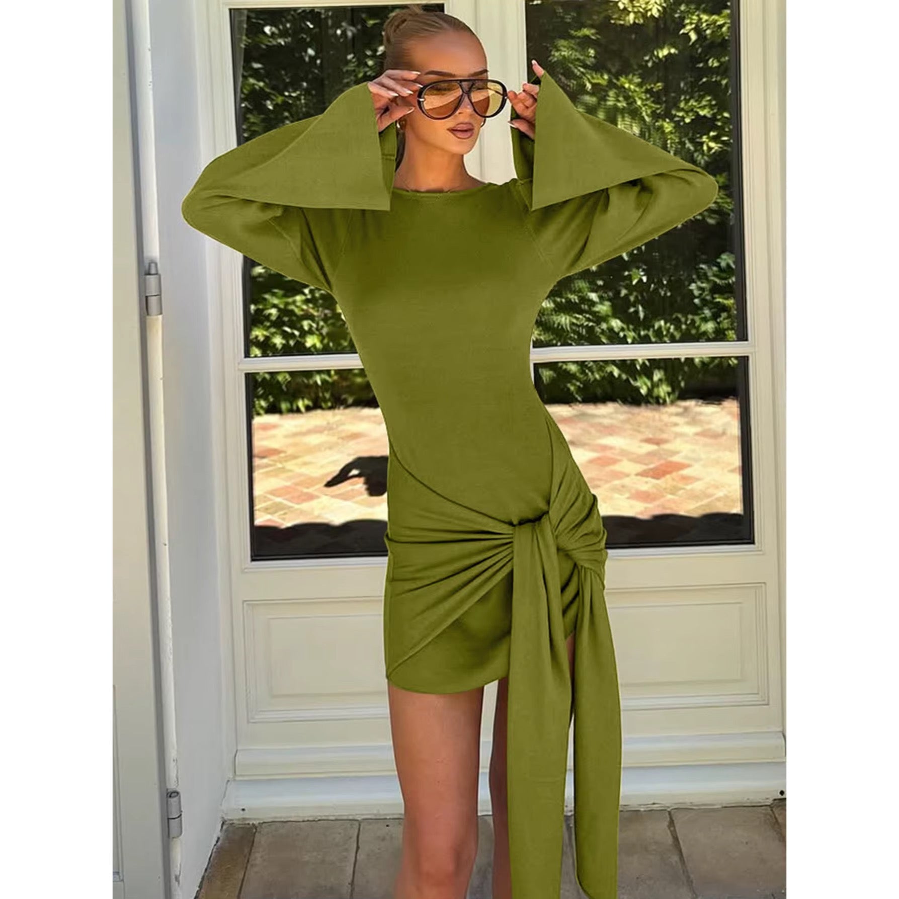 Kleid mit Bindedetail