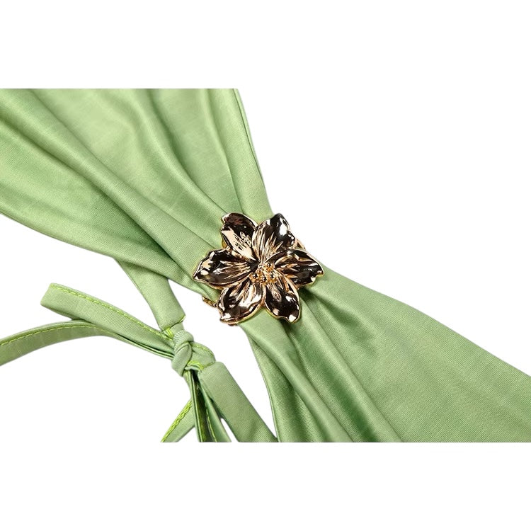 Sommerkleid mit Cut-Out und Blumenmuster